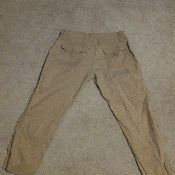 Old Navy low to mid rise cargo pants - Picture 2 of 3